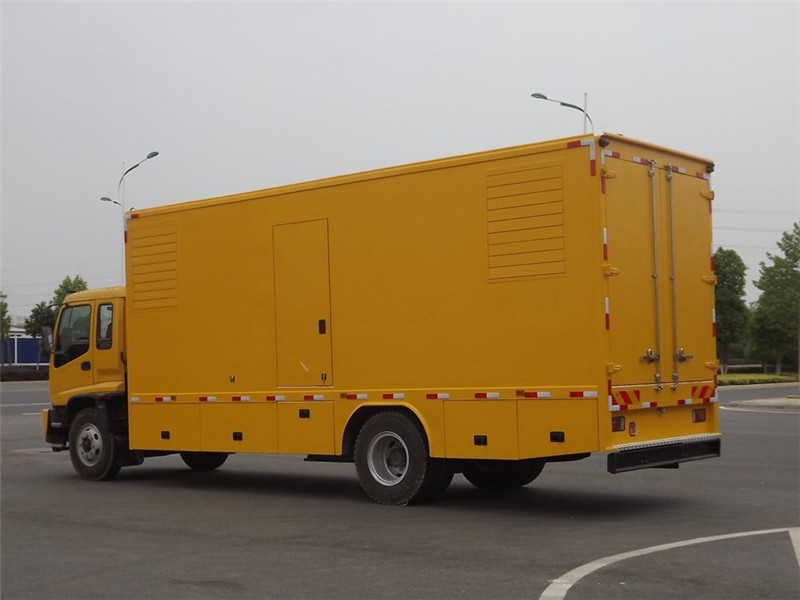 奈曼发电车出租- 柴油发电机油箱怎么清洗